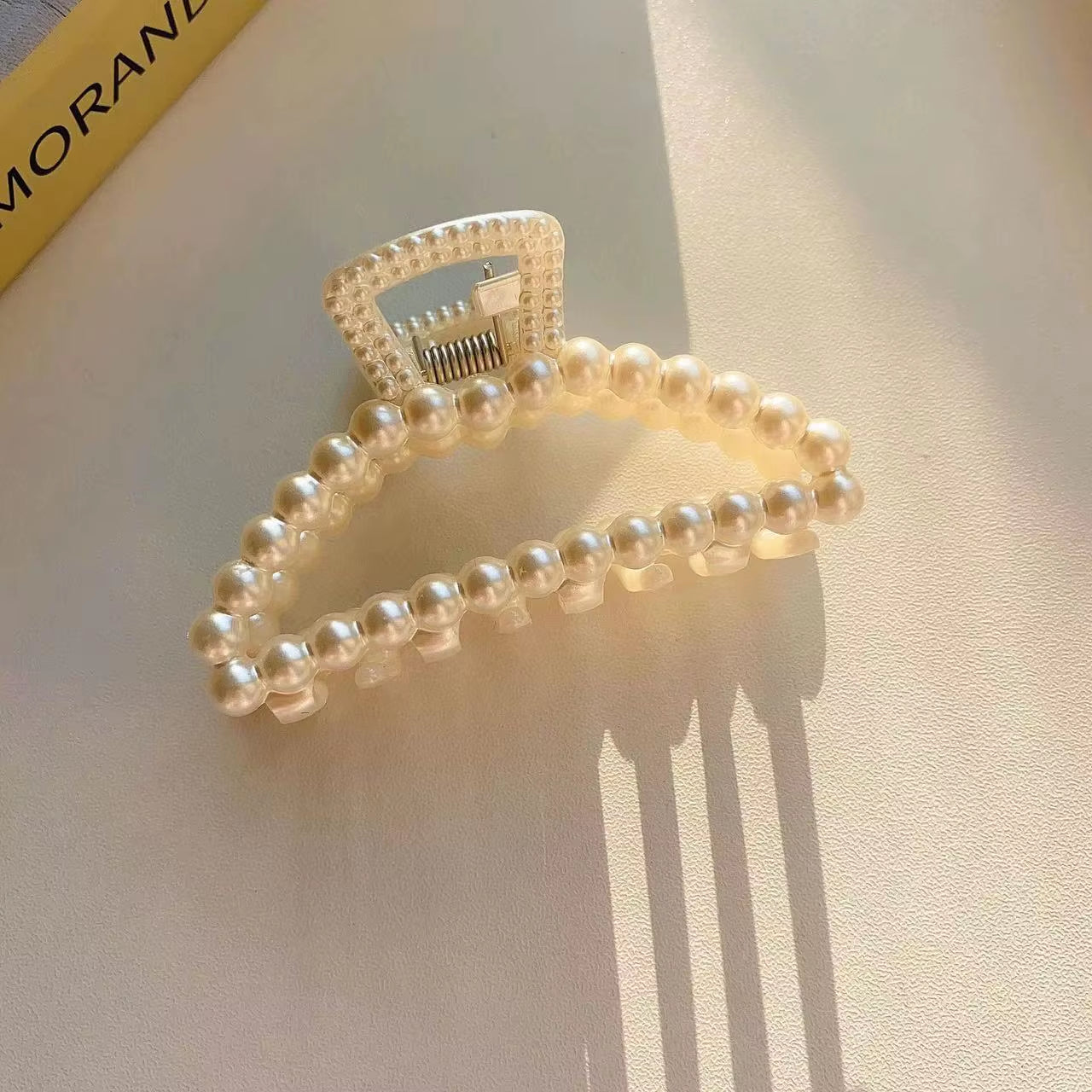 5Pk Ornament Pearl Claw Clips
