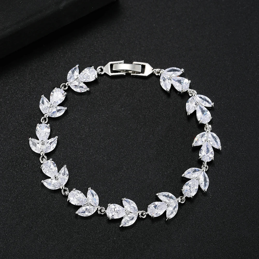 Trendy Leaf Charm Cubic Zirconia Bracelet & Bangles for Bride Bracelets Jewelry Sliver Color Clear CZ Crystal Bangles for Women