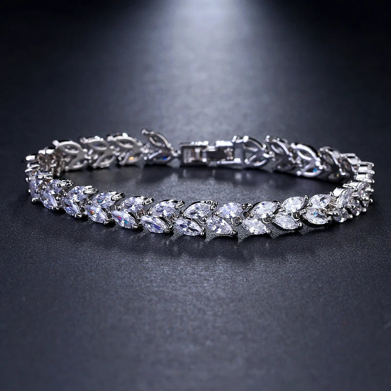 Trendy Leaf Charm Cubic Zirconia Bracelet & Bangles for Bride Bracelets Jewelry Sliver Color Clear CZ Crystal Bangles for Women