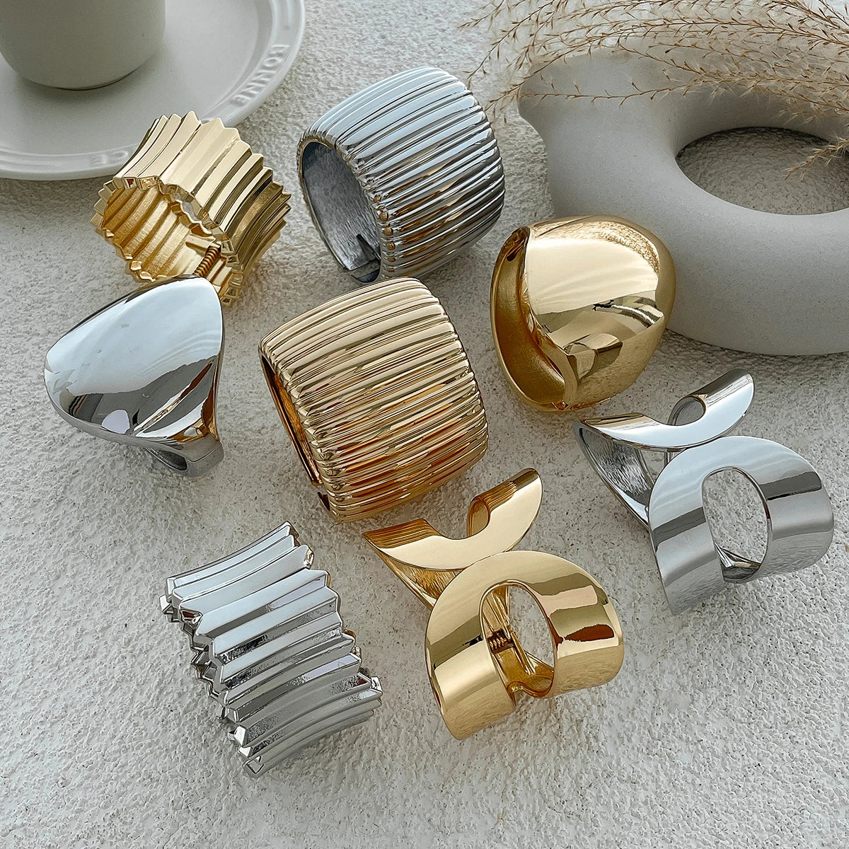 4 Styles of Exaggerated Chunky Cuff Bangles