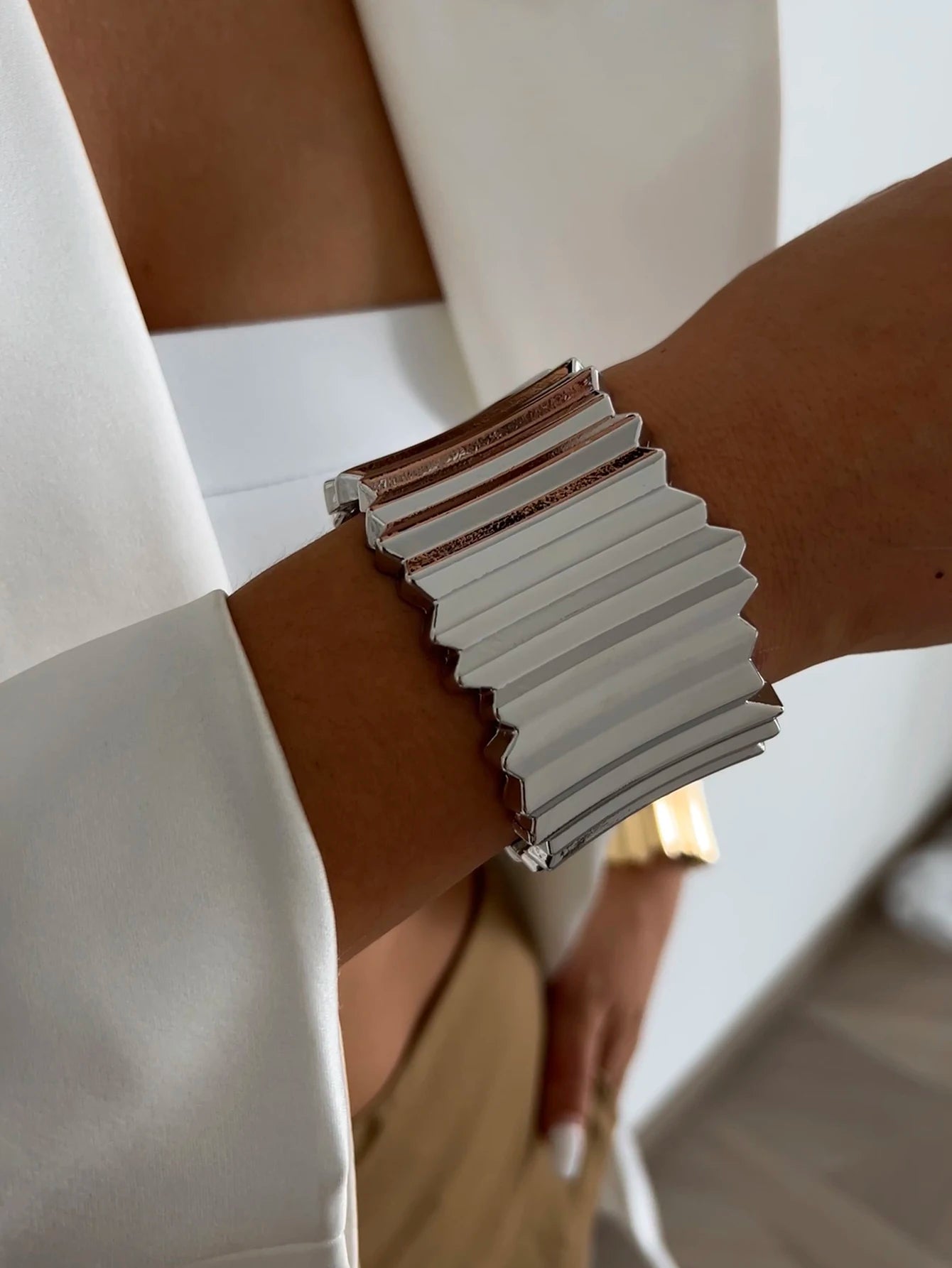 4 Styles of Exaggerated Chunky Cuff Bangles
