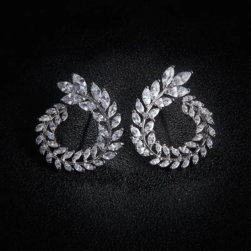 Trendy Leaf Charm Cubic Zirconia Bracelet & Bangles for Bride Bracelets Jewelry Sliver Color Clear CZ Crystal Bangles for Women