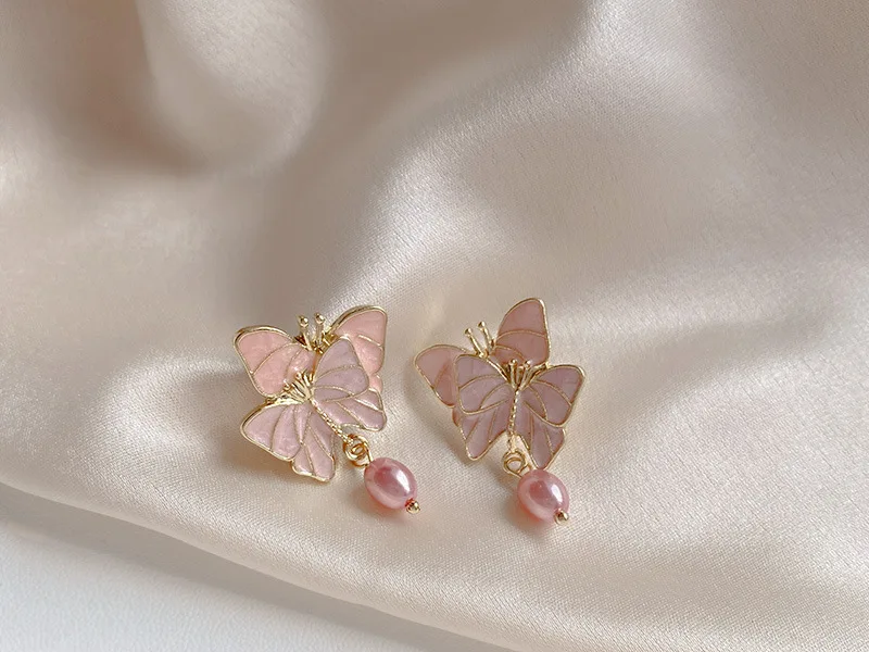 Korean Style Fashion Pearl Camellia Earrings for Women Girls Crystal Pendant Jewelry Lady Trendy Vintage Accessories Ear Rings