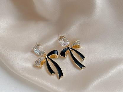 Korean Style Fashion Pearl Camellia Earrings for Women Girls Crystal Pendant Jewelry Lady Trendy Vintage Accessories Ear Rings