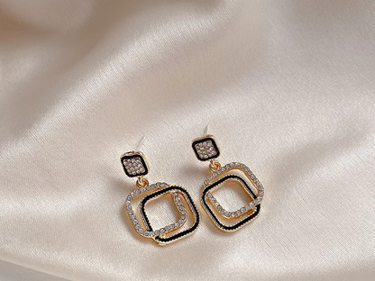 Korean Style Fashion Pearl Camellia Earrings for Women Girls Crystal Pendant Jewelry Lady Trendy Vintage Accessories Ear Rings