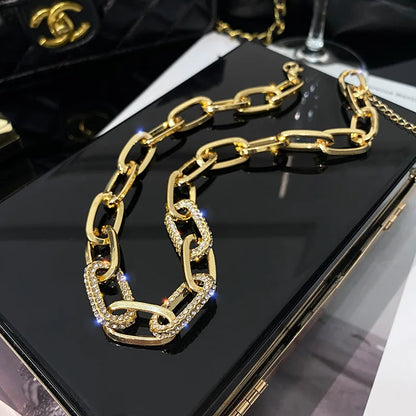 Oval Link Collarbone Necklace