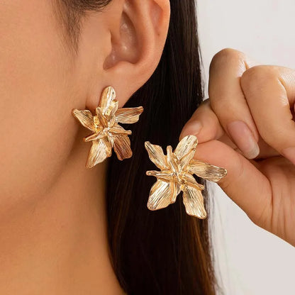 Exaggerated Flower Stud Earrings