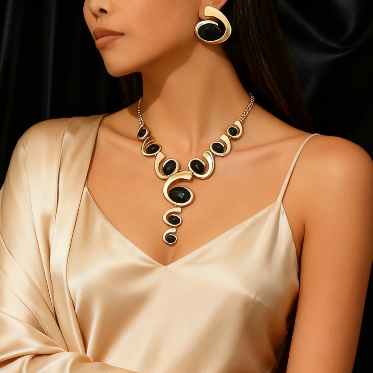 2Pcs Black and Gold Elegant Jewelry Set