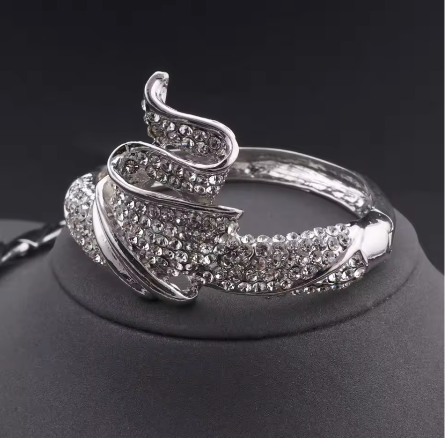 4Pcs Plated Silver Geometric Design Wedding Jewellery Set
